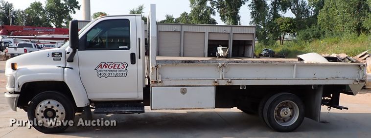 image for item IN9592 2005 Chevrolet C4500  flatbed truck
