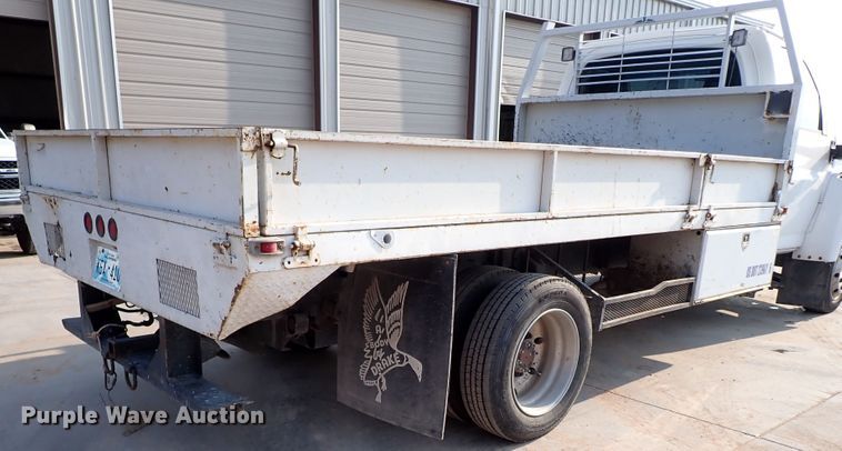 image for item IN9592 2005 Chevrolet C4500  flatbed truck