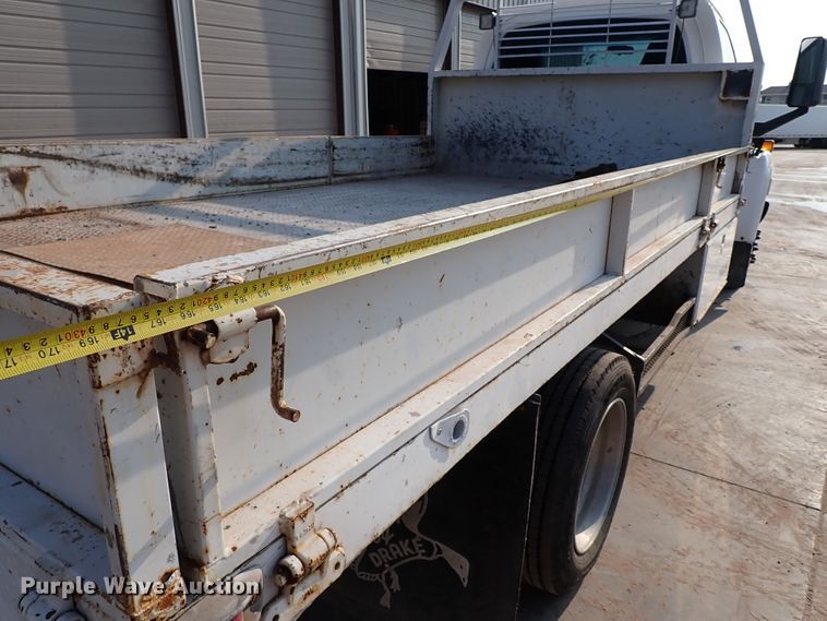 image for item IN9592 2005 Chevrolet C4500  flatbed truck