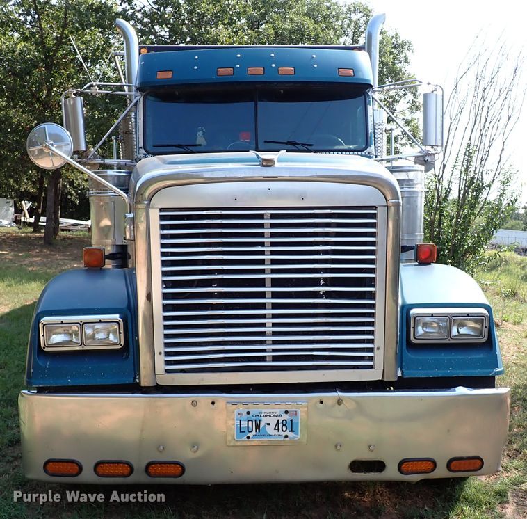 image for item IN9598 2003 Freightliner FLD  dump truck