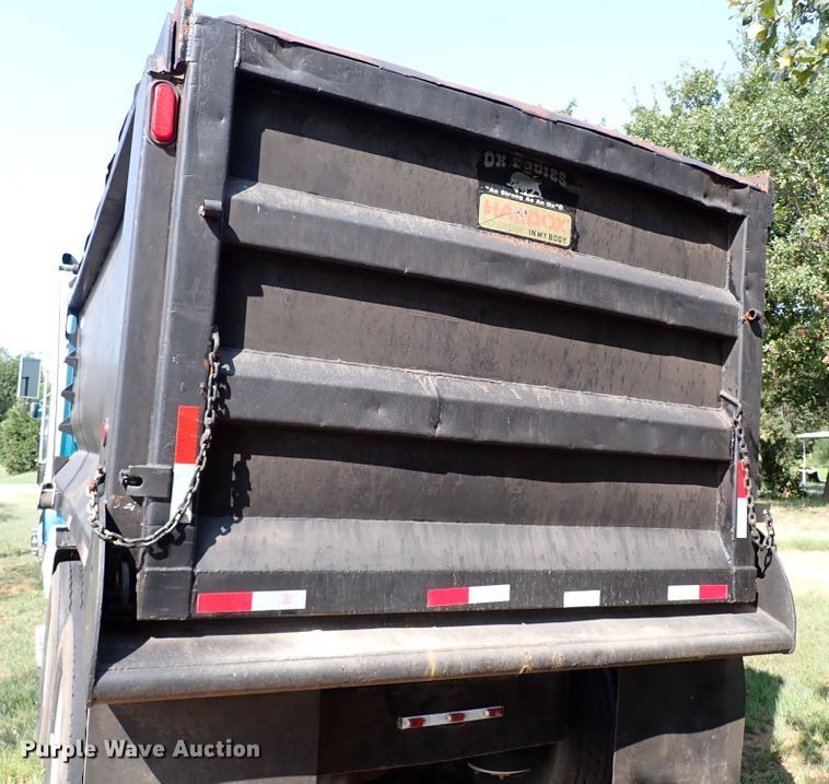 image for item IN9598 2003 Freightliner FLD  dump truck