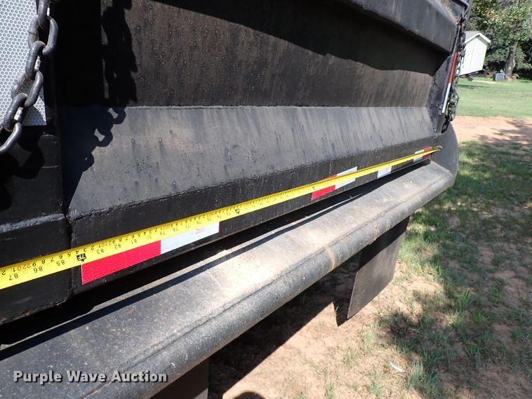 image for item IN9598 2003 Freightliner FLD  dump truck