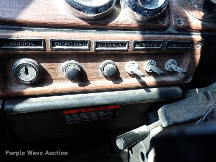 image for item IN9598 2003 Freightliner FLD  dump truck