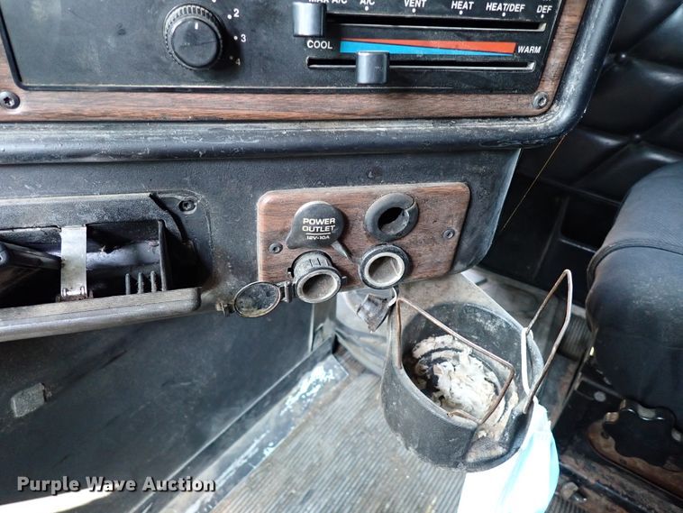 image for item IN9598 2003 Freightliner FLD  dump truck