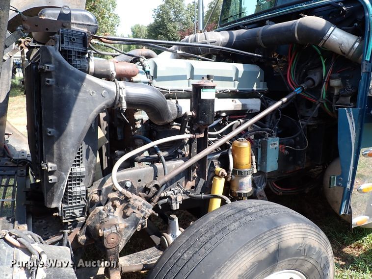 image for item IN9598 2003 Freightliner FLD  dump truck