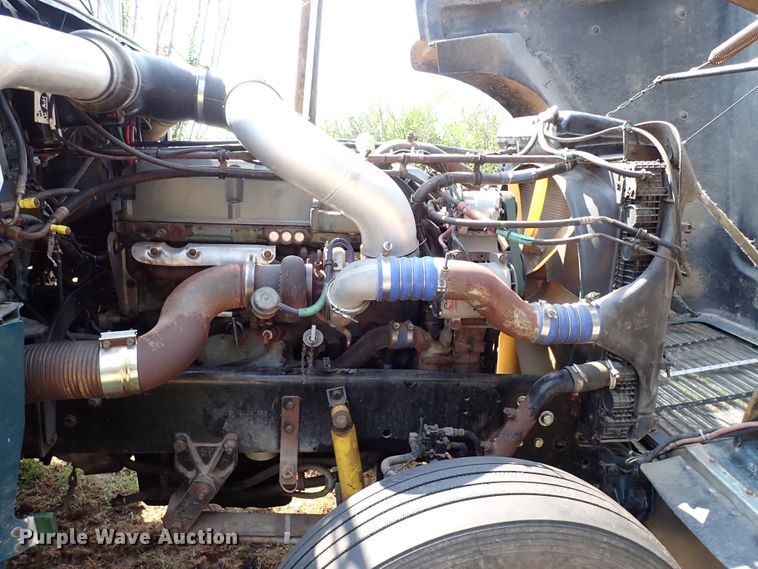 image for item IN9598 2003 Freightliner FLD  dump truck