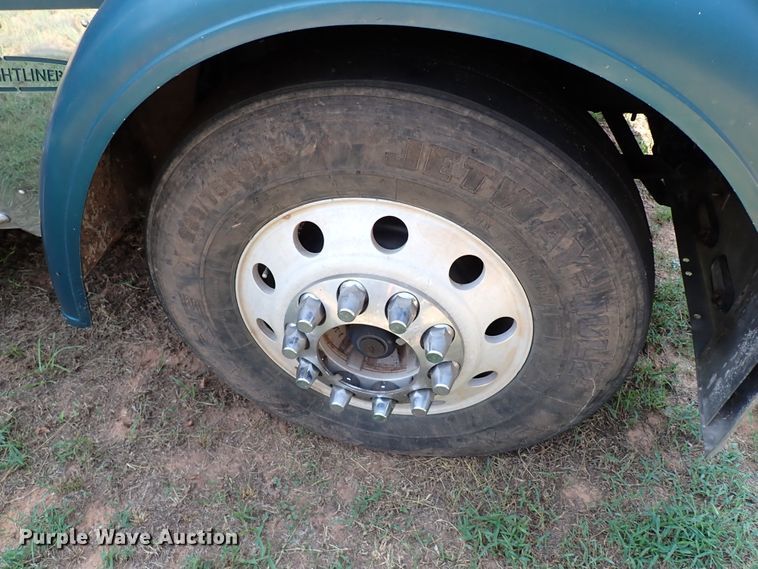 image for item IN9598 2003 Freightliner FLD  dump truck