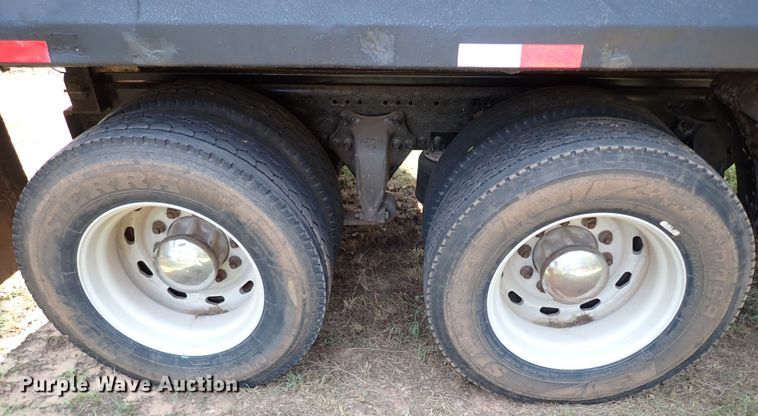 image for item IN9598 2003 Freightliner FLD  dump truck