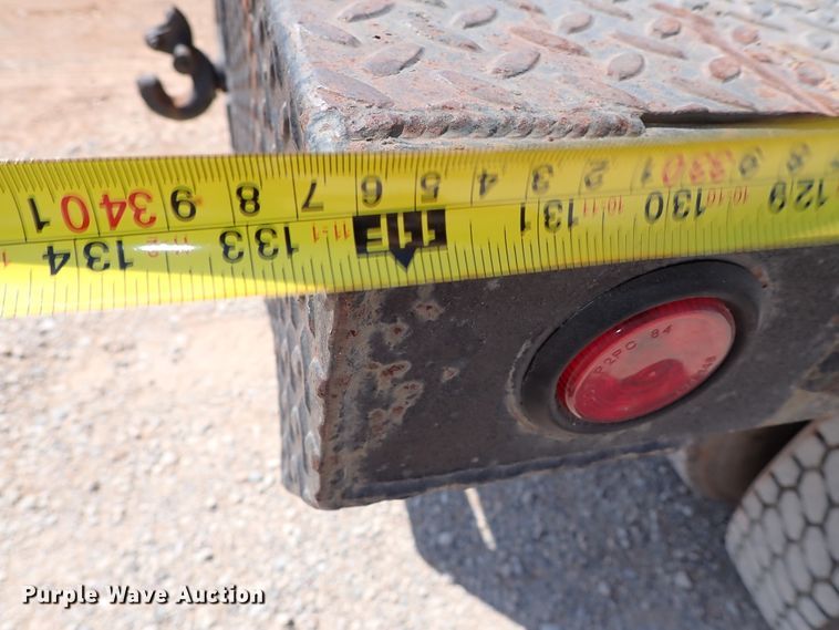 image for item IN9615 1990 International 4900  flatbed truck