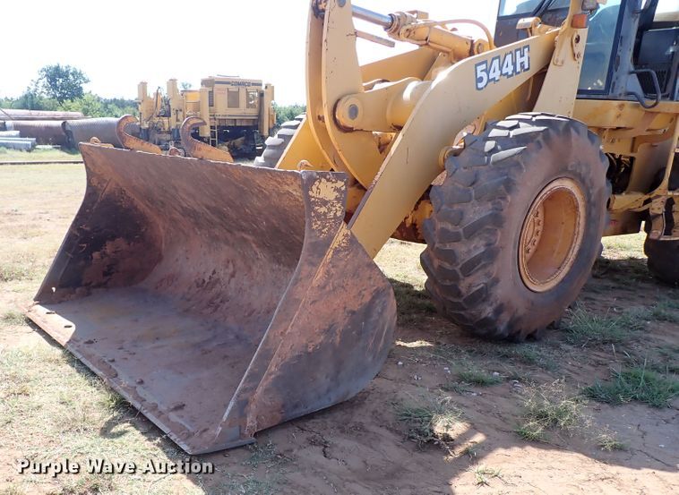 image for item IN9640 1998 John Deere 544H  wheel loader