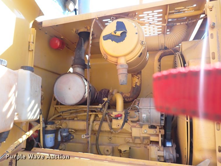 image for item IN9640 1998 John Deere 544H  wheel loader