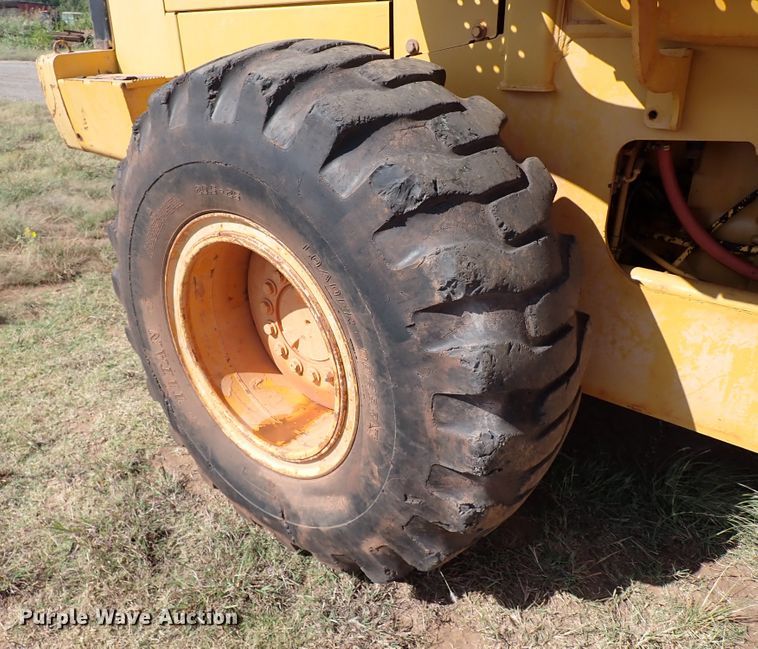 image for item IN9640 1998 John Deere 544H  wheel loader