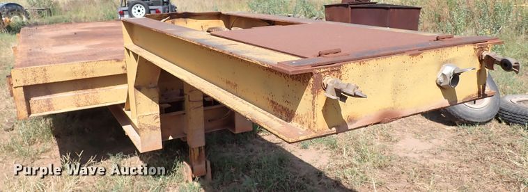 image for item IN9649 1977 Fruehauf  equipment trailer