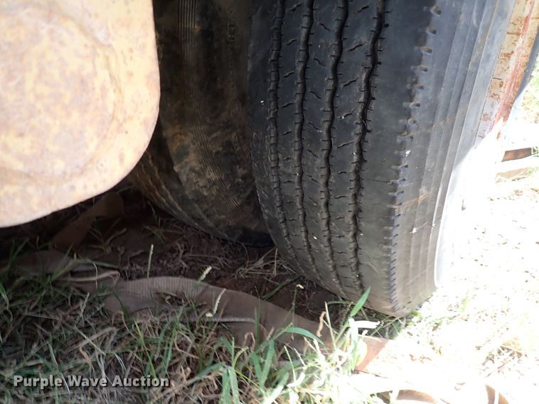 image for item IN9649 1977 Fruehauf  equipment trailer