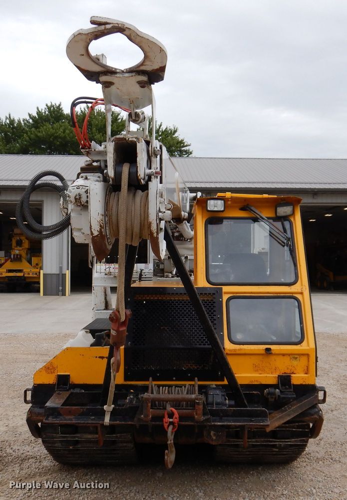 image for item IN9969 1998 Bombardier Muskeg  track carrier with digger derrick