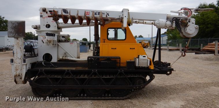 image for item IN9969 1998 Bombardier Muskeg  track carrier with digger derrick