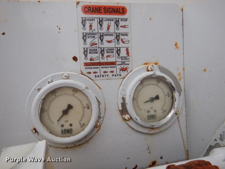 image for item IN9969 1998 Bombardier Muskeg  track carrier with digger derrick