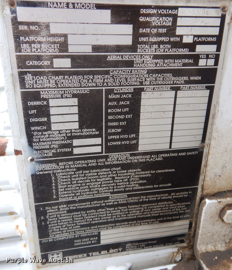 image for item IN9969 1998 Bombardier Muskeg  track carrier with digger derrick