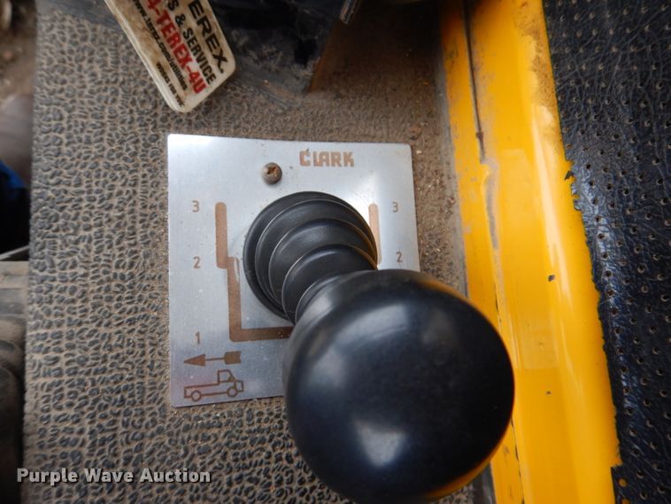 image for item IN9969 1998 Bombardier Muskeg  track carrier with digger derrick