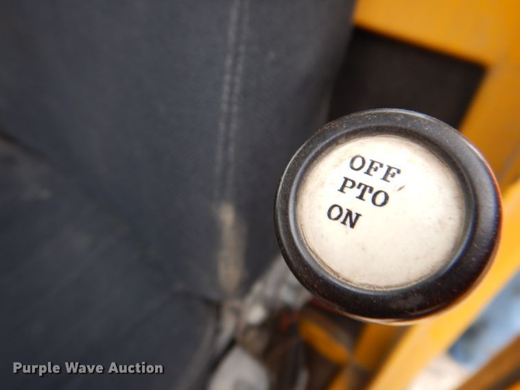 image for item IN9969 1998 Bombardier Muskeg  track carrier with digger derrick