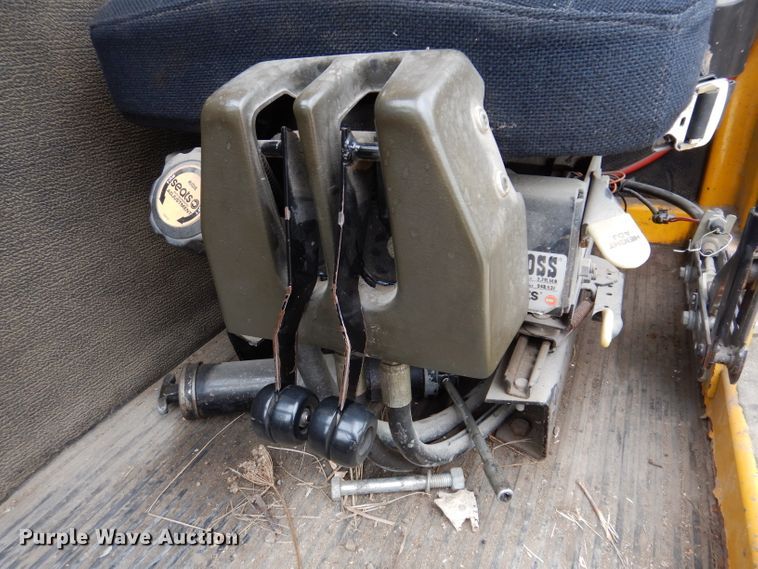 image for item IN9969 1998 Bombardier Muskeg  track carrier with digger derrick