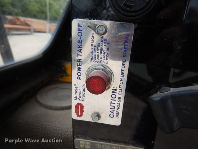 image for item IN9969 1998 Bombardier Muskeg  track carrier with digger derrick