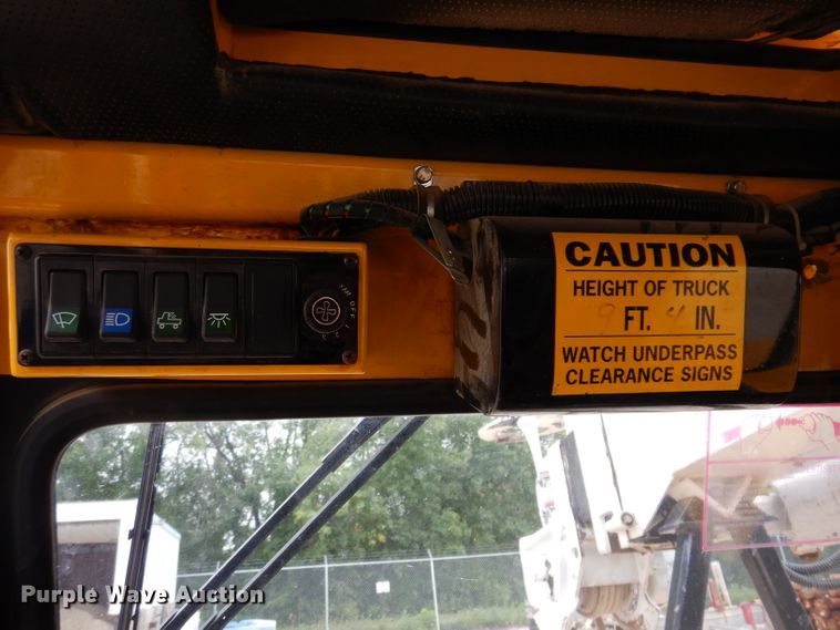 image for item IN9969 1998 Bombardier Muskeg  track carrier with digger derrick