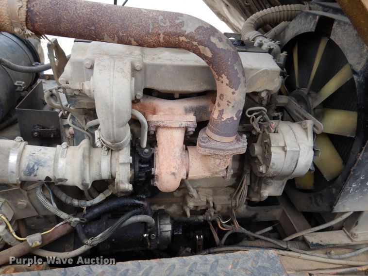 image for item IN9969 1998 Bombardier Muskeg  track carrier with digger derrick