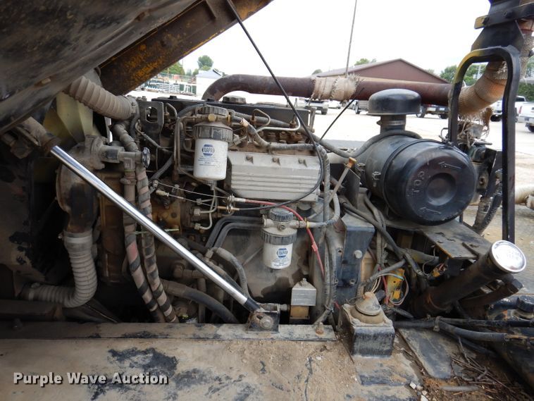 image for item IN9969 1998 Bombardier Muskeg  track carrier with digger derrick