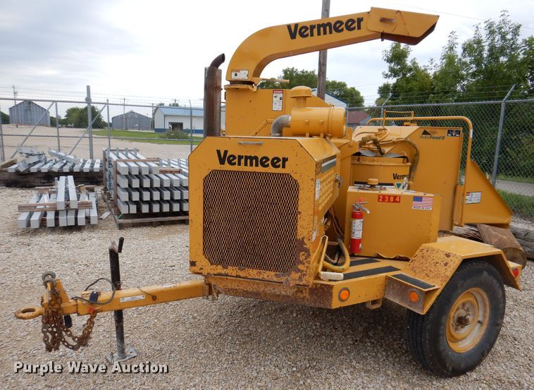 image for item IN9970 Vermeer 1250BC  wood chipper