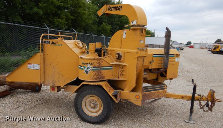 image for item IN9970 Vermeer 1250BC  wood chipper