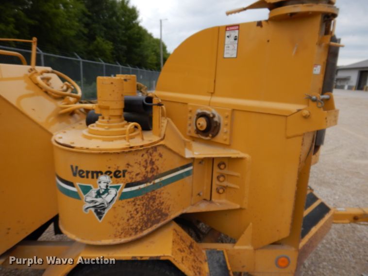 image for item IN9970 Vermeer 1250BC  wood chipper