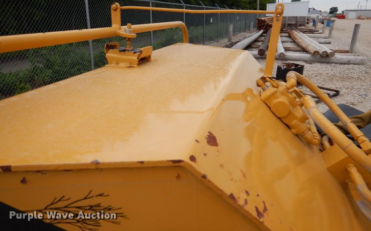 image for item IN9970 Vermeer 1250BC  wood chipper