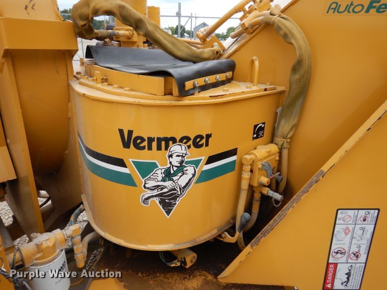 image for item IN9970 Vermeer 1250BC  wood chipper