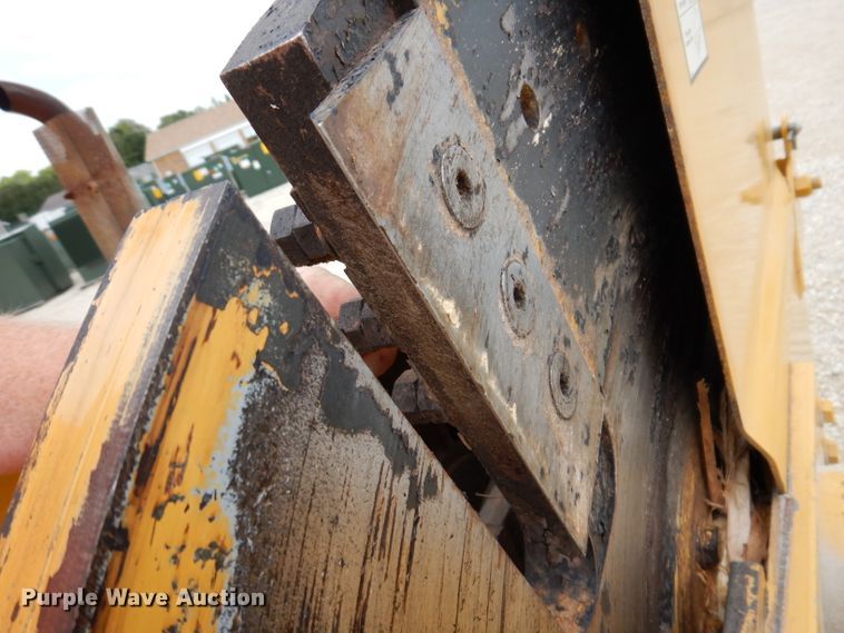 image for item IN9970 Vermeer 1250BC  wood chipper