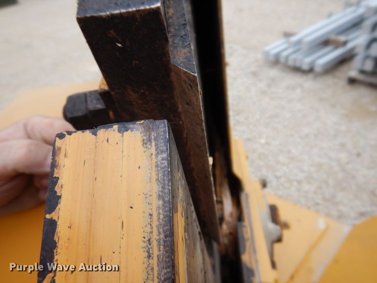 image for item IN9970 Vermeer 1250BC  wood chipper