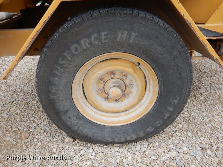 image for item IN9970 Vermeer 1250BC  wood chipper