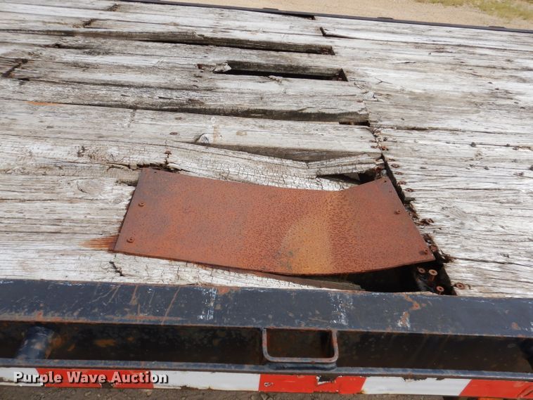 image for item IN9981 2006 B-B FB 8x40GN  equipment trailer