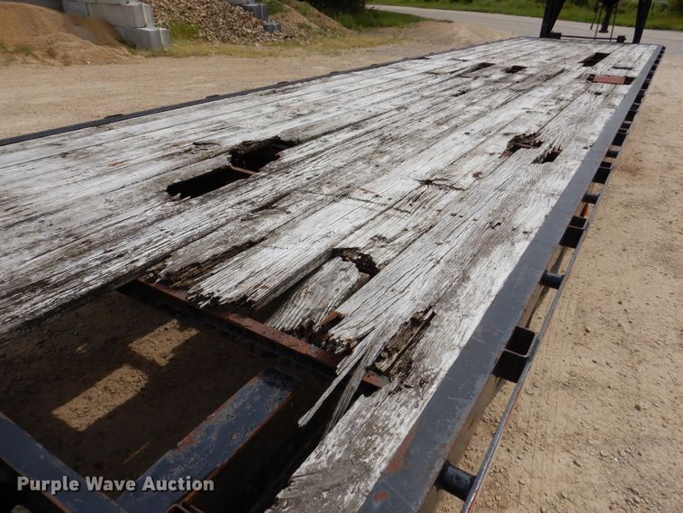 image for item IN9981 2006 B-B FB 8x40GN  equipment trailer