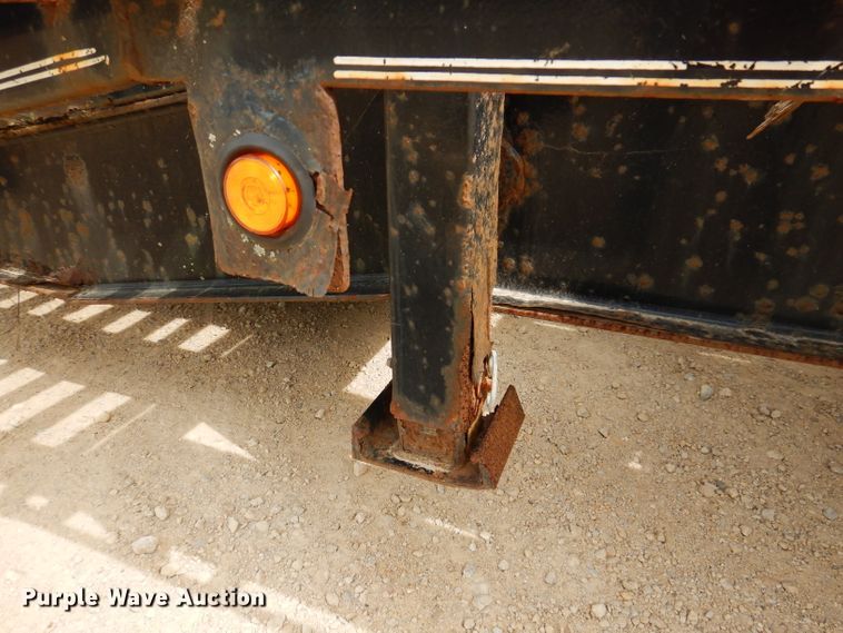 image for item IN9981 2006 B-B FB 8x40GN  equipment trailer