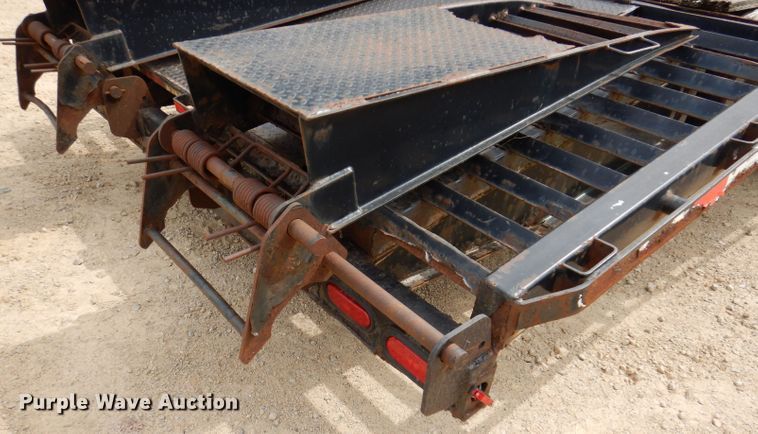 image for item IN9981 2006 B-B FB 8x40GN  equipment trailer