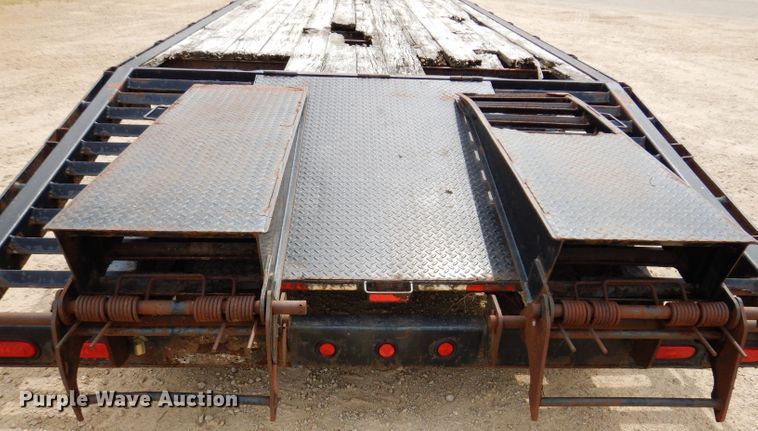 image for item IN9981 2006 B-B FB 8x40GN  equipment trailer