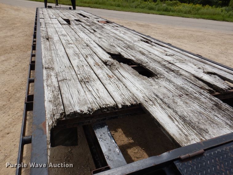 image for item IN9981 2006 B-B FB 8x40GN  equipment trailer