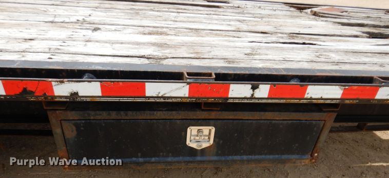 image for item IN9981 2006 B-B FB 8x40GN  equipment trailer