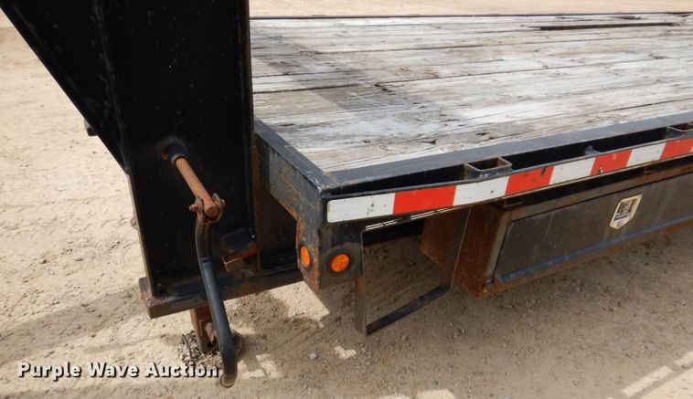 image for item IN9981 2006 B-B FB 8x40GN  equipment trailer