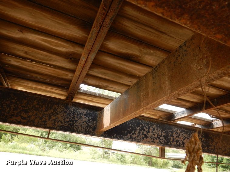 image for item IN9981 2006 B-B FB 8x40GN  equipment trailer