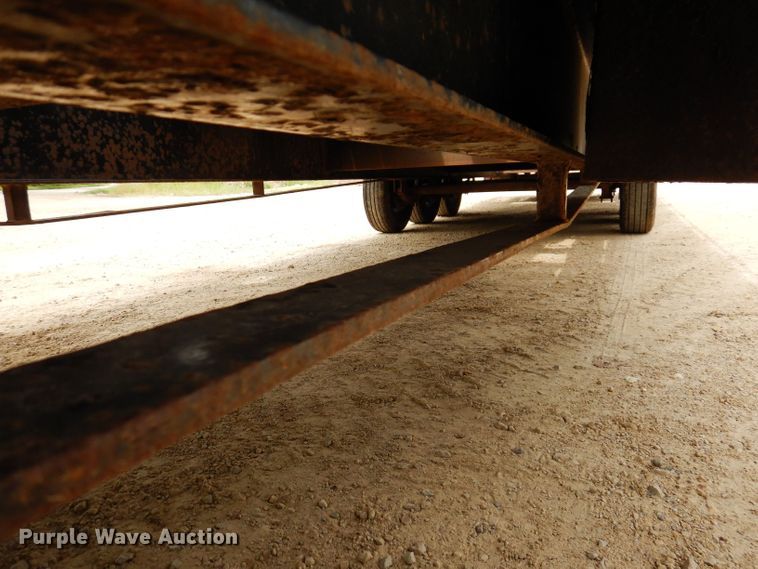 image for item IN9981 2006 B-B FB 8x40GN  equipment trailer