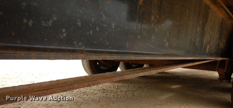 image for item IN9981 2006 B-B FB 8x40GN  equipment trailer