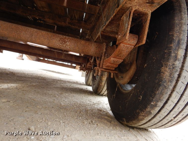 image for item IN9981 2006 B-B FB 8x40GN  equipment trailer