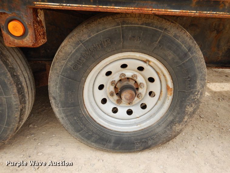 image for item IN9981 2006 B-B FB 8x40GN  equipment trailer